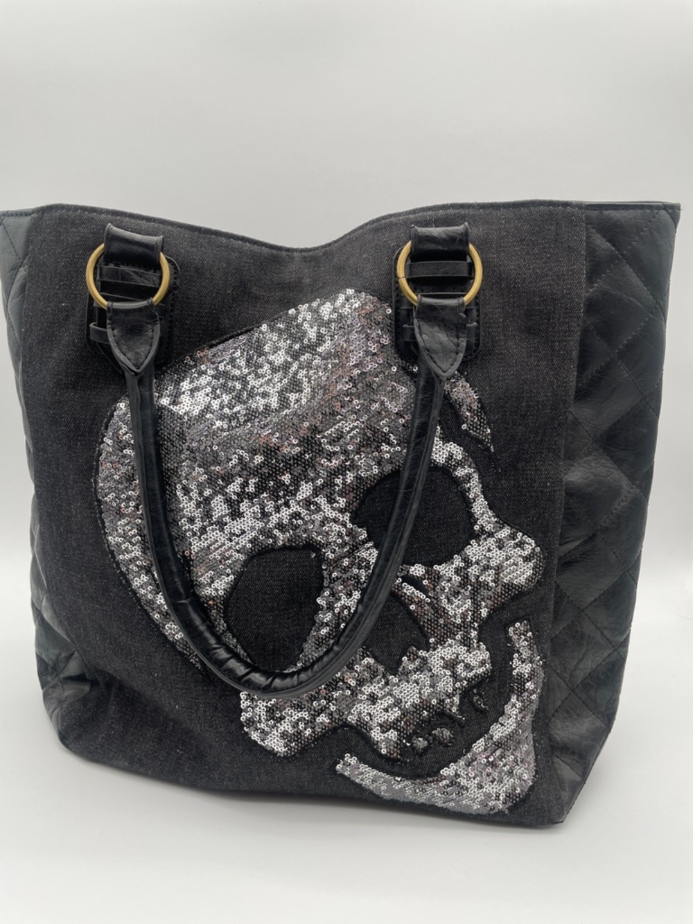 Lounge Fly Tote Bag